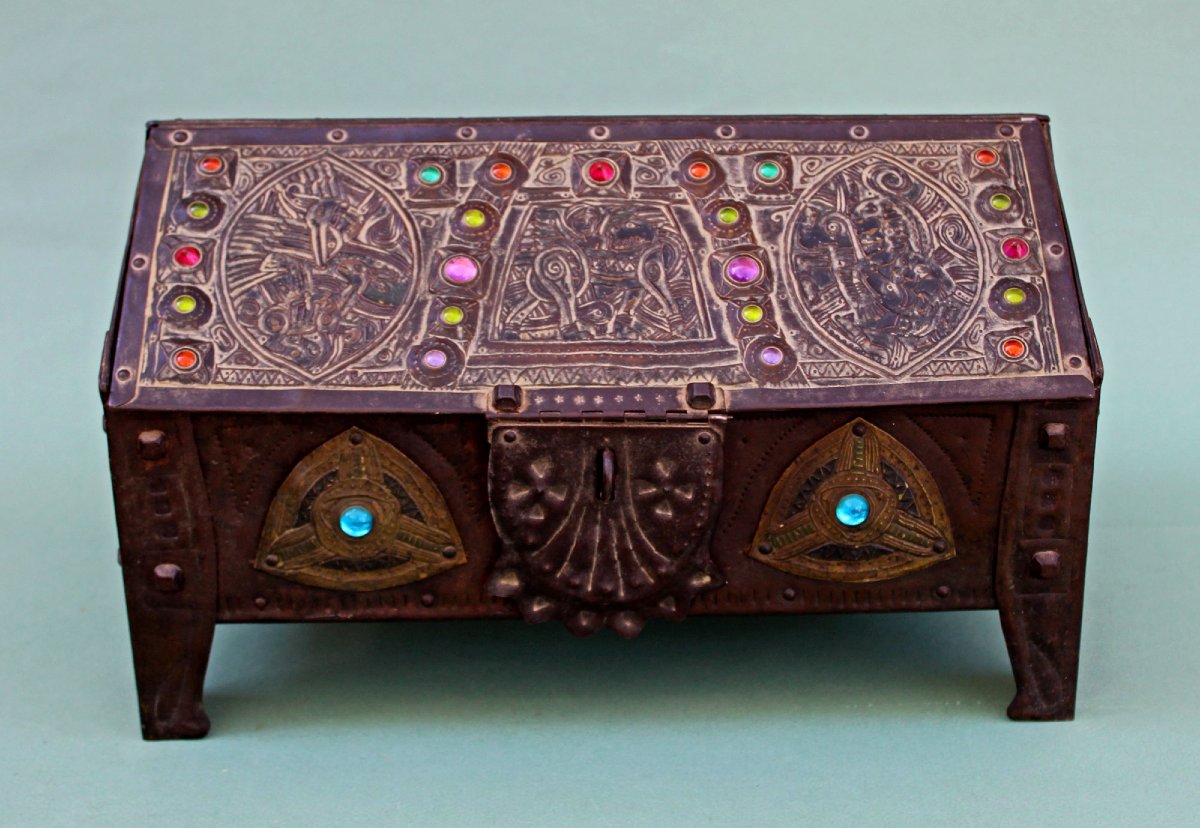 Antique Alfred Daguet Art Nouveau Repoussé Casket, Paris, Circa 1905-photo-2