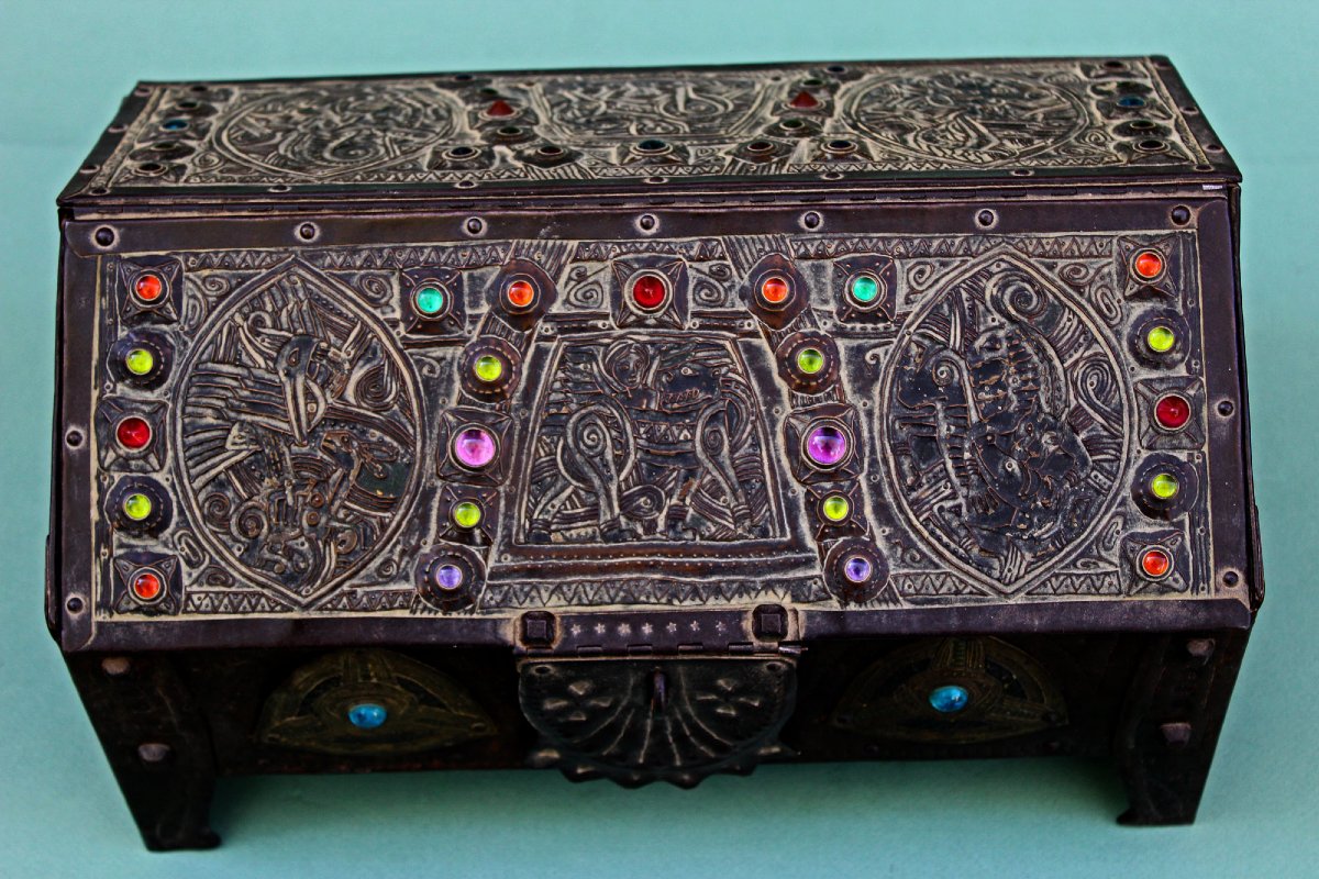 Antique Alfred Daguet Art Nouveau Repoussé Casket, Paris, Circa 1905-photo-2