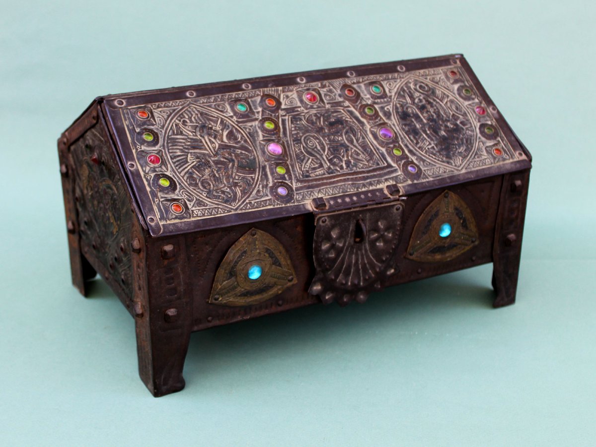 Antique Alfred Daguet Art Nouveau Repoussé Casket, Paris, Circa 1905