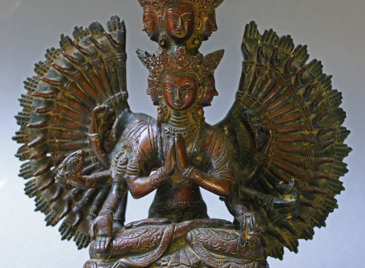 Bronze Népalais Ancien, Avalokiteshvara à Onze Têtes et Mille Bras-photo-2