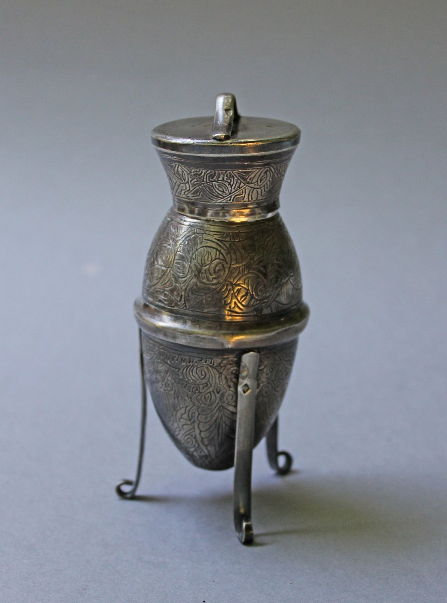 Ancien Pot à Épices Égyptien en Argent Massif 900 sur Piètement Tripode, XXe Siècle-photo-2