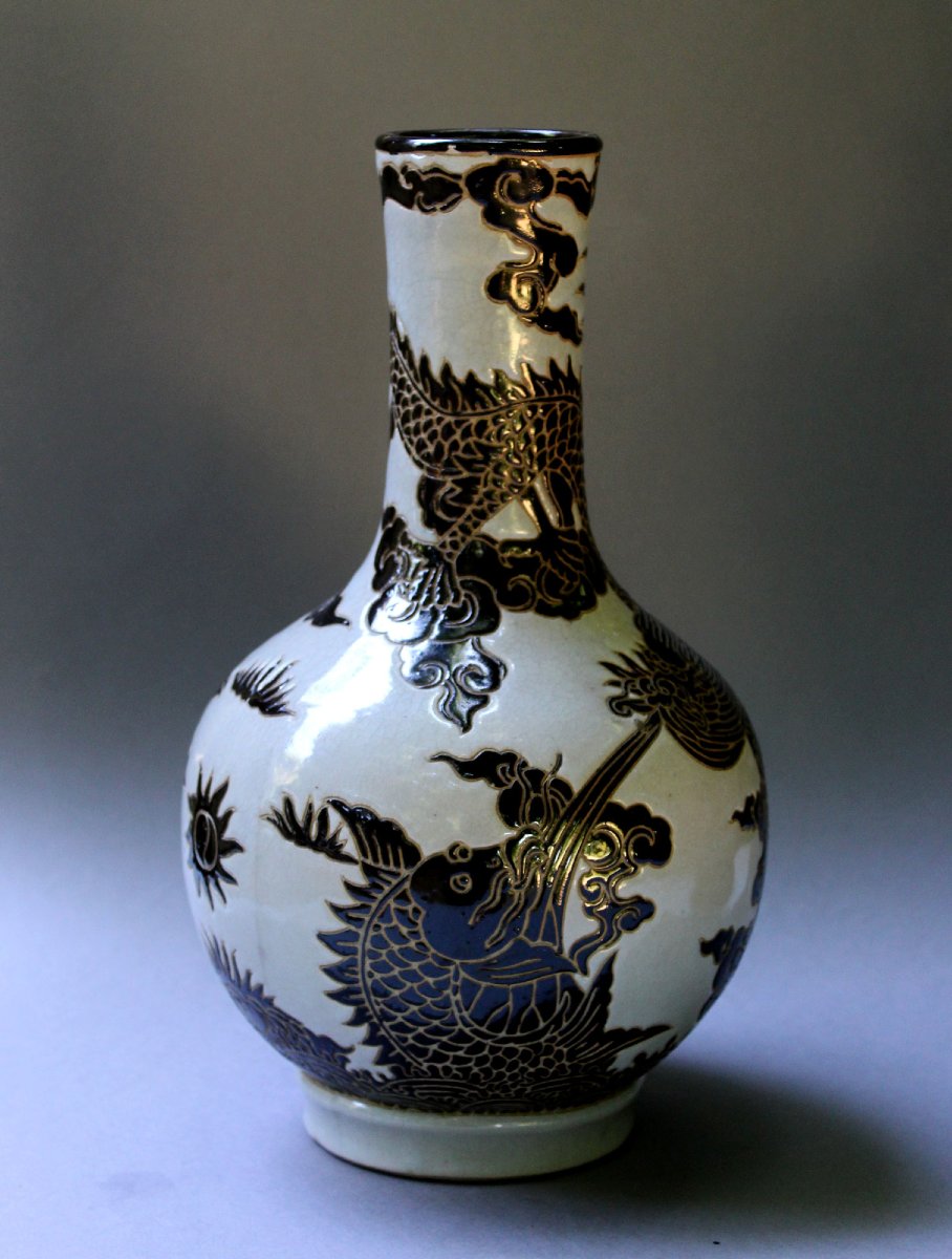 Ancien Vase Vietnamien Bien Hoa En Grès Noir Et Blanc, Dragon Et Carpe, XXe