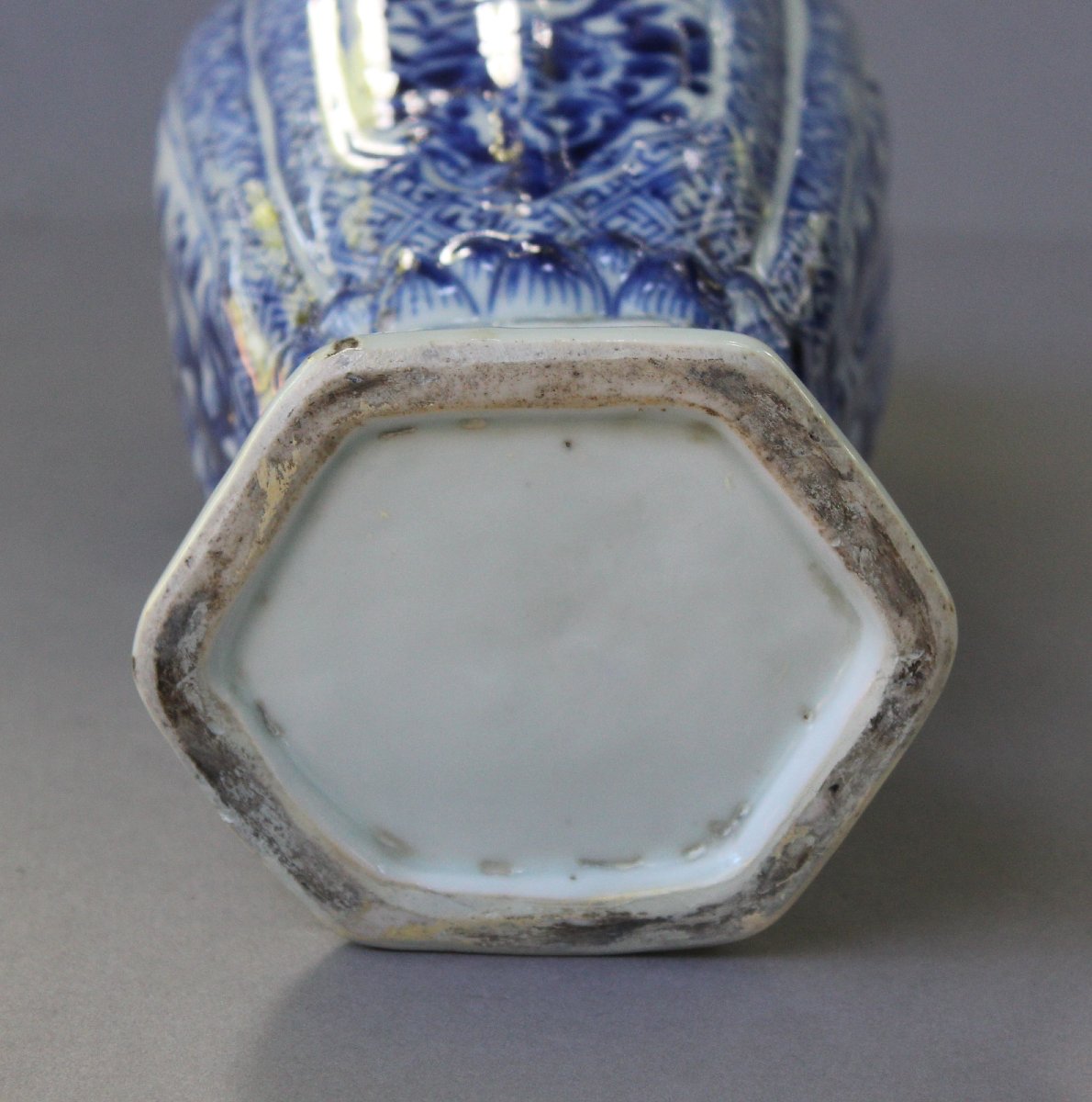 Vase Chinois Ancien en Porcelaine Bleu et Blanc, Époque Kangxi, 26,8 cm-photo-1