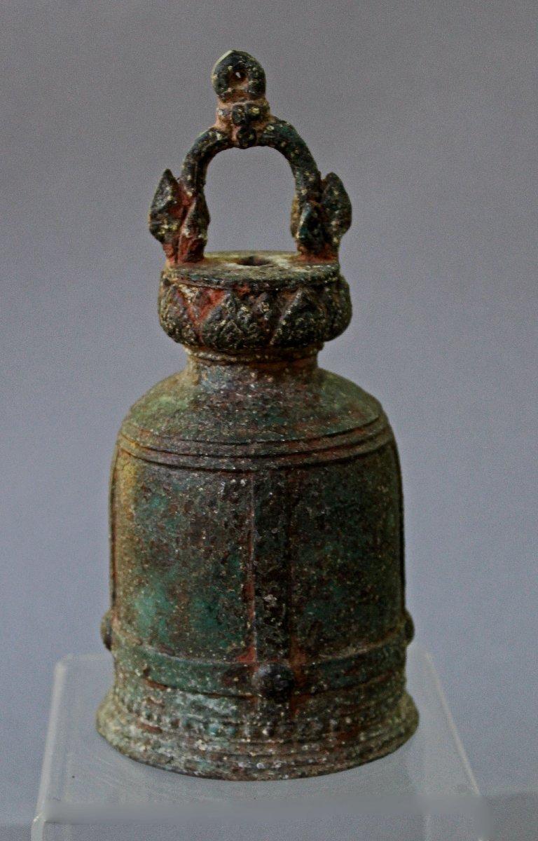 Antique Thai Bronze Elephant Bell, 18th Century, 