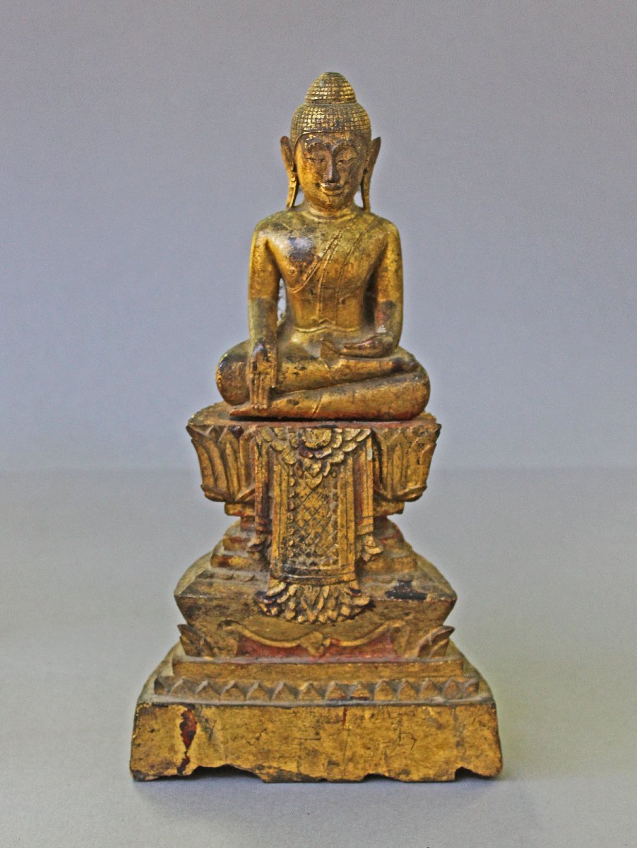 Ancien Bouddha Thaïlandais du Nord en Bois Doré, Début XIXe Siècle ou Antérieur