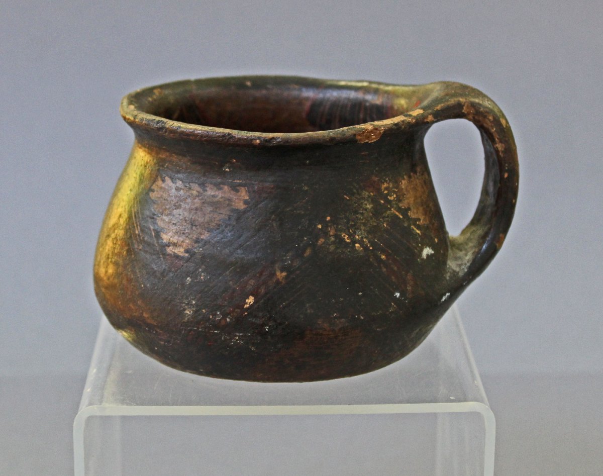 Curious Antique Pottery Cup With Painted Decoration-photo-2