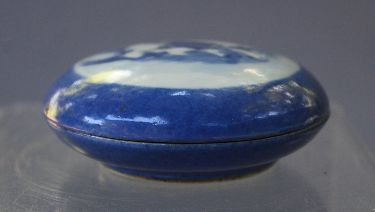 Antique Chinese Powder Blue And White Seal Paste Box & Cover, Qianlong Mark-photo-1