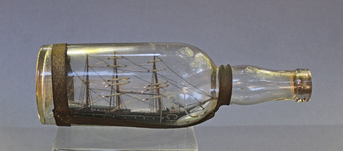 Bateau en bouteille ancien, quatre-mâts de marin, Grande Chartreuse, vers 1900