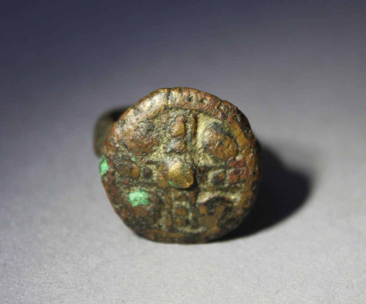 Collection de Cinq Bagues Sceaux Islamiques Médiévales, Moyen-Orient, Bronze et Laiton-photo-3