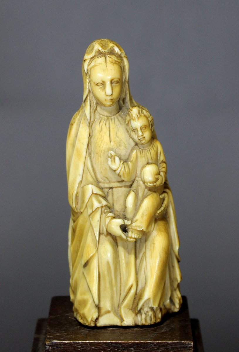 Antique Ivoire Chinois Chrétien Jésuite Sino-Portugais Vierge à l'Enfant XVIIe Siècle