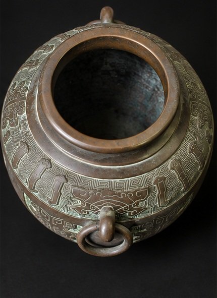 Antique Vietnamese Bronze Vase In Archaic Chinese Style -photo-4