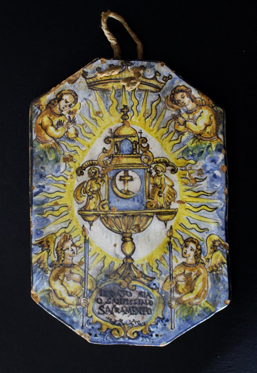 Rare 17th Century Portuguese Maiolica Faience Devotional Plaque – Santíssimo Sacramento