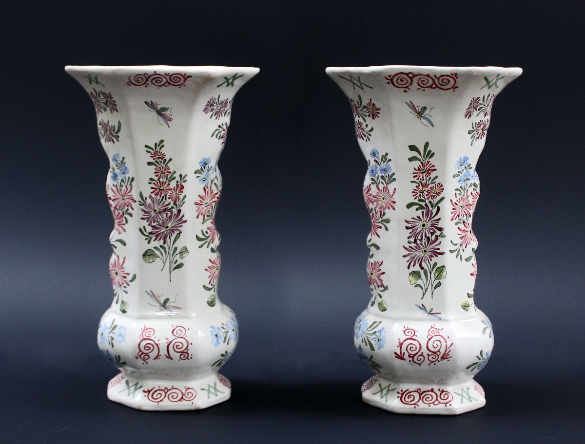 Pair Of Large Polychrome Delft  Vases, Watteau-esque Scenes, Late 19th Century-photo-2