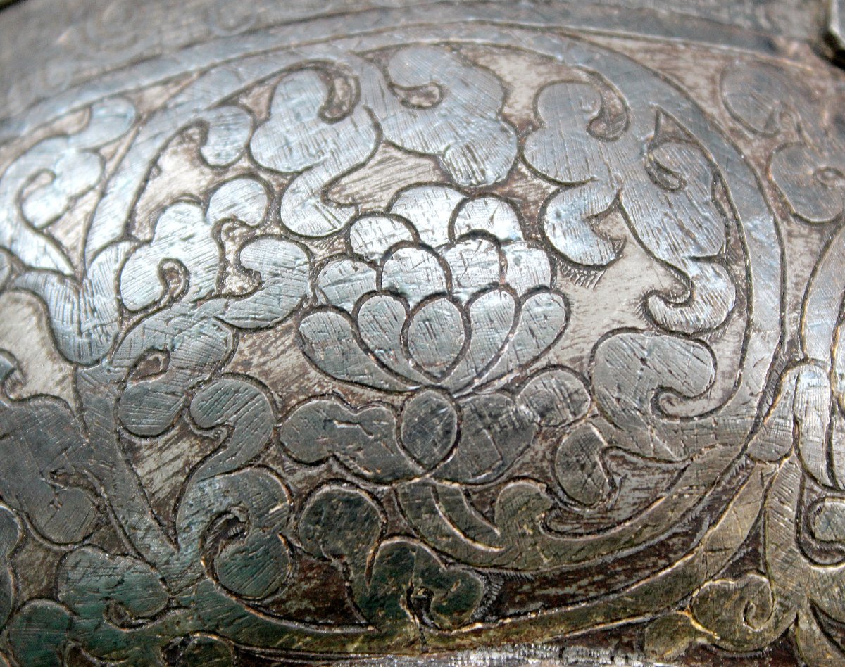 Ancien Étui de Bol Tibétain Derge en Fer Incrusté d’Argent, XVIIe–XVIIIe Siècle-photo-5