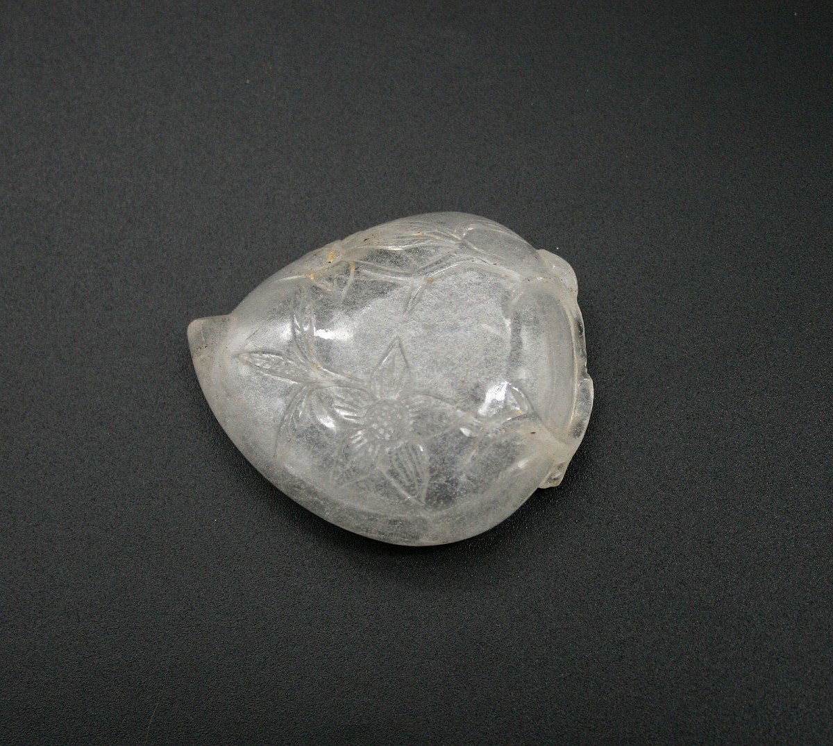 Antique Chinese Rock Crystal Brush Washer - Peach Shaped.-photo-3