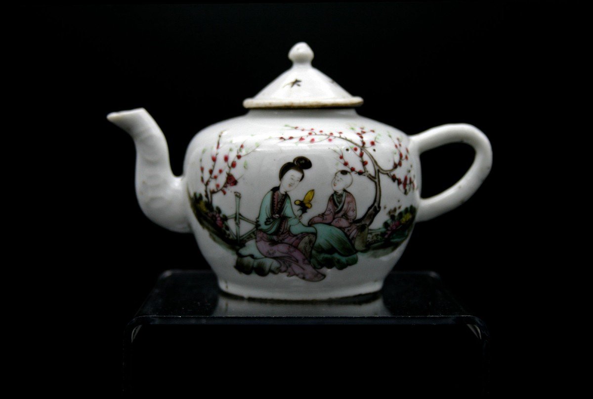 Small Antique Chinese Porcelain Teapot Republic-photo-2
