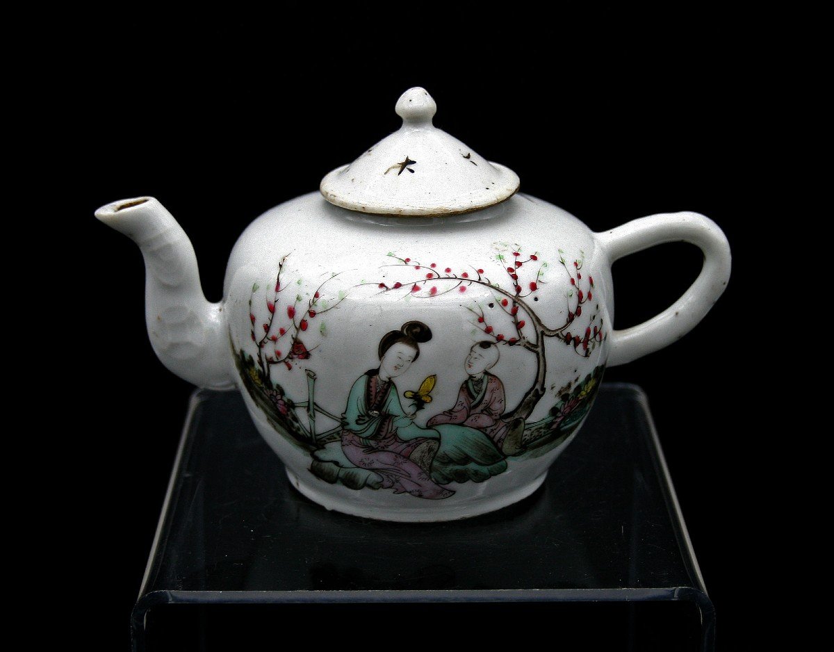 Small Antique Chinese Porcelain Teapot Republic
