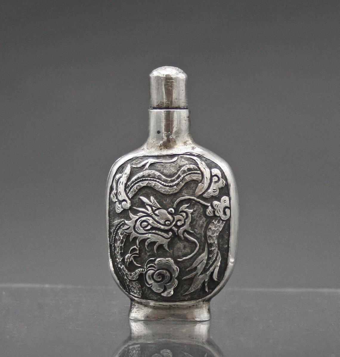 Antique  Chinese Silver Snuff Bottle-photo-2