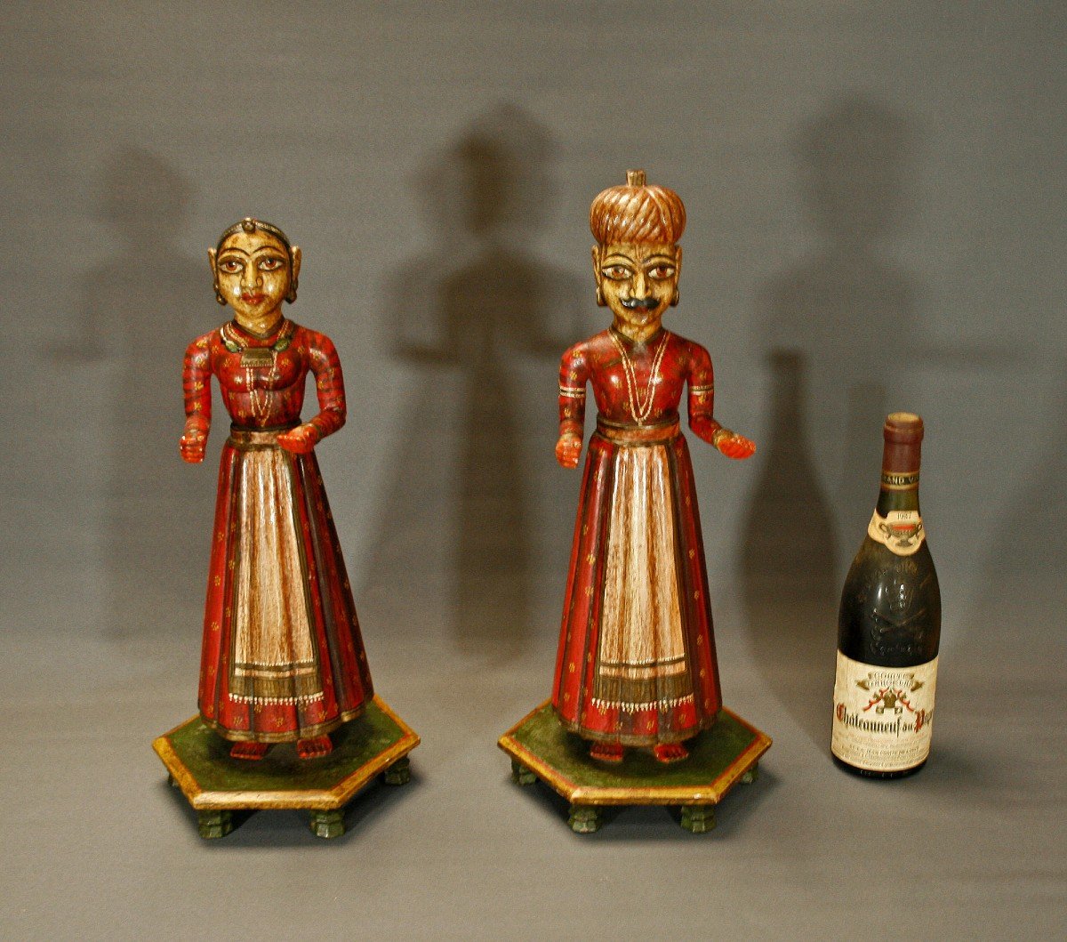 Pair Of Vintage Indian Figurines In Carved And Painted Wood Raja & Rani-photo-2