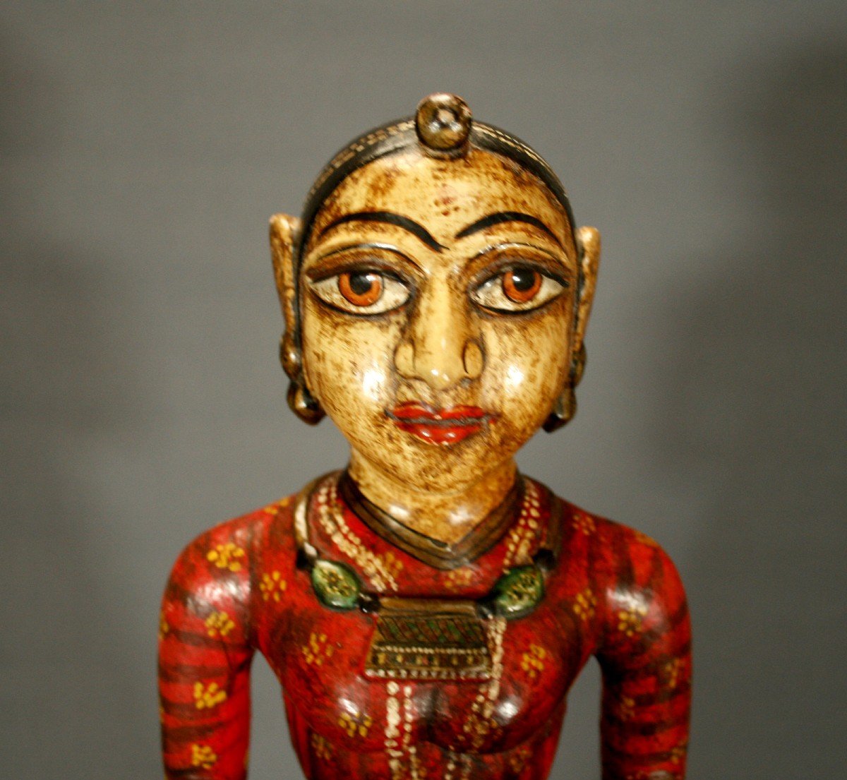Paire De Figurines Indiennes Vintage En Bois Sculpté Et Peint Raja & Rani-photo-3