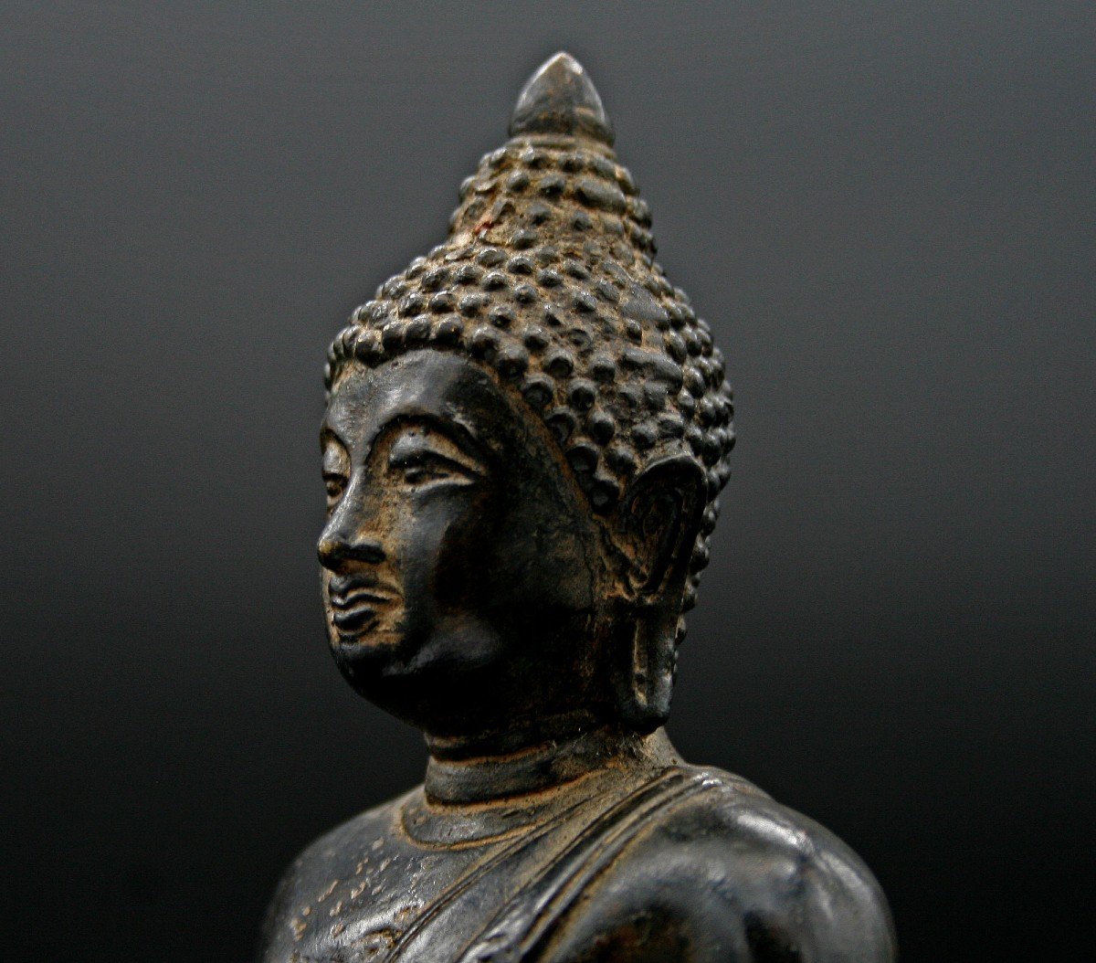 Ancienne  Sculpture Thaïlandais Bronze Shakyamuni Bouddha Bhumisparsha Mudra Touchant La Terre-photo-1