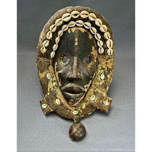 African Mask, Dan, Ivory Coast & Liberia. Genuine Old Collector's Piece.