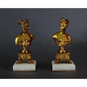 Paire De Bustes Empire Français En Bronze Doré De Belles Jeunes Femmes Aristocratiques