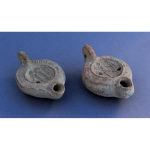 Deux Lampes à Huile Romaines En Terre Cuite 