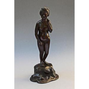 Bronze japonais Meiji, Figure de Geisha Nue, Signée Bizan (美山), 27,5 cm