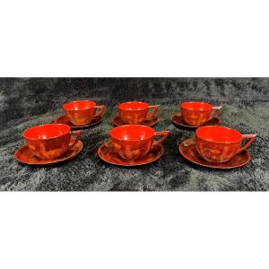 Service de Six Tasses et Soucoupes en Laque Vietnamienne à Poissons Rouges, Signé Thanh Lê,