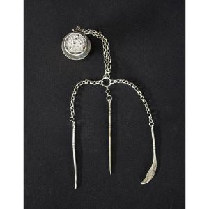 Boîte à Chaux Vietnamienne en Argent avec Outils, Couvercle en Pièce Indo-Chine, 1902