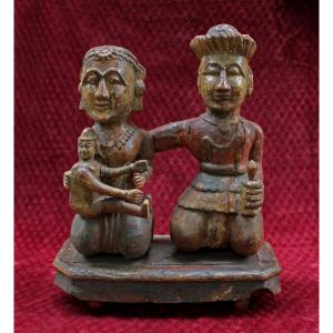 Antique Groupe de Donateurs Newar du Népal en Bois Polychrome, XIXe Siècle