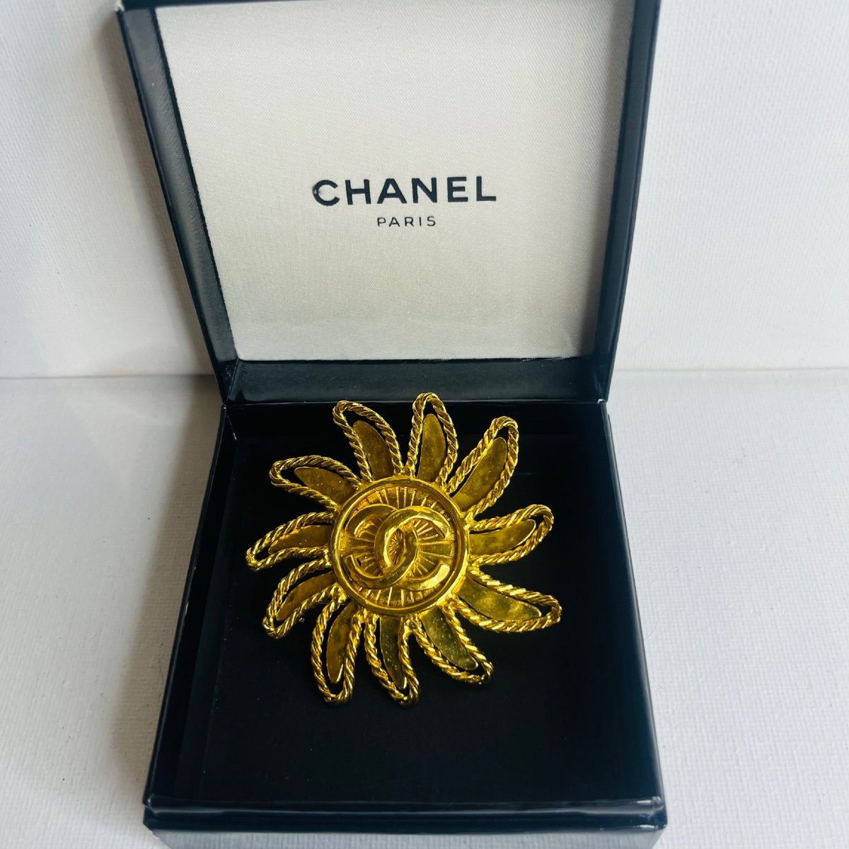 Chanel, Broche Soleil.-photo-1