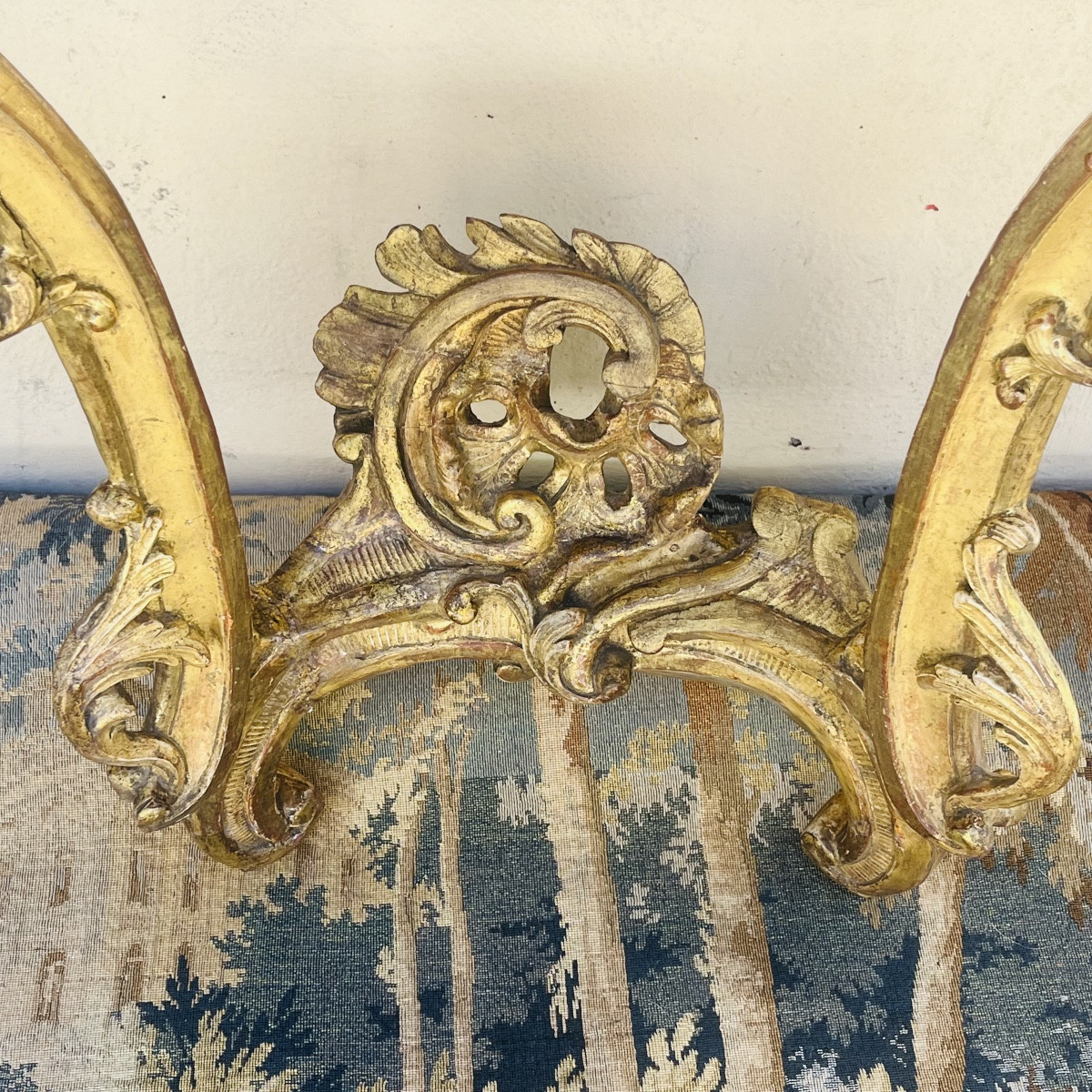 Console Louis XV en bois doré, XVIII ème siècle.-photo-1