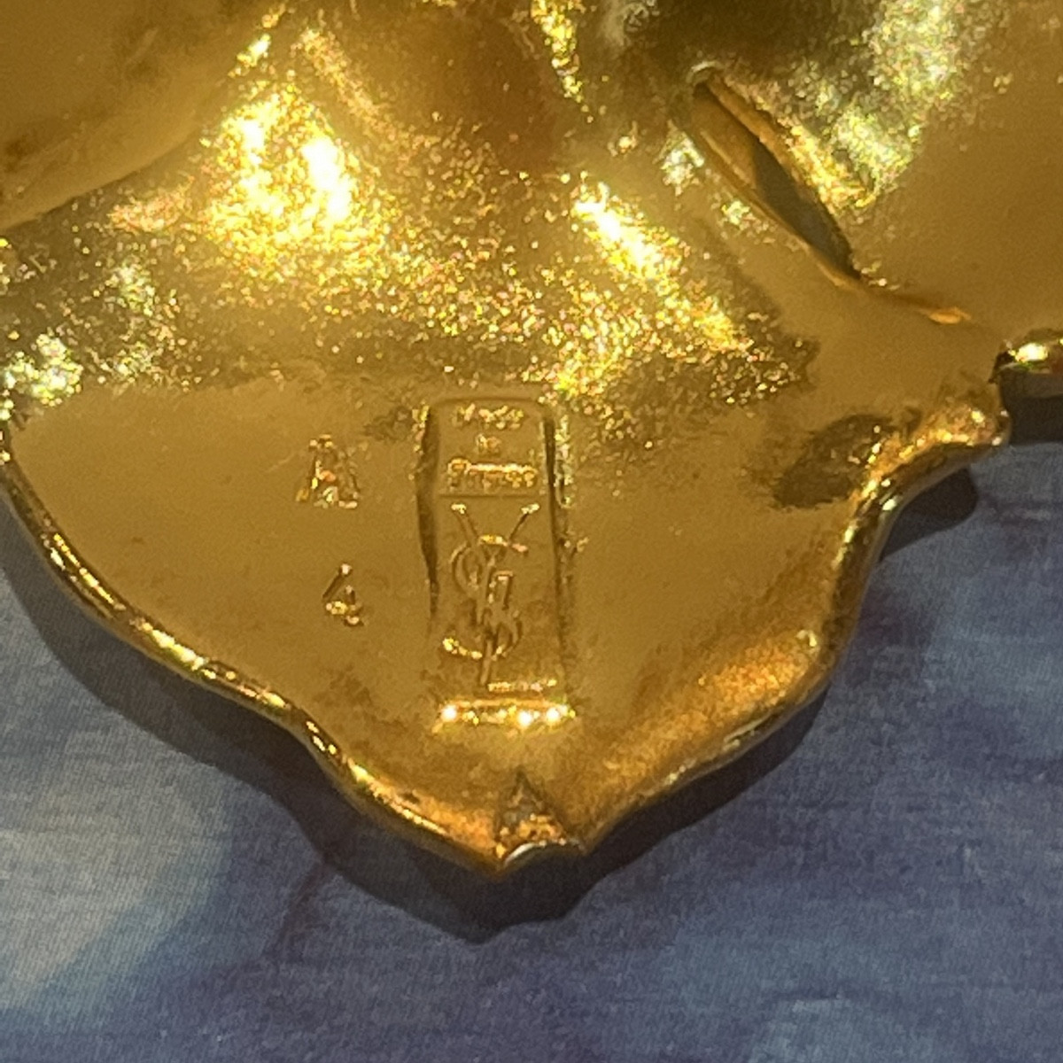 Yves SAINT LAURENT, broche trèfle.-photo-3