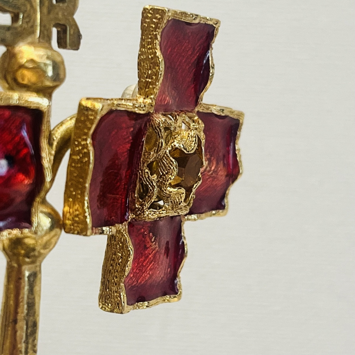 Yves Saint Laurent,Boucles d’oreilles clips.-photo-4