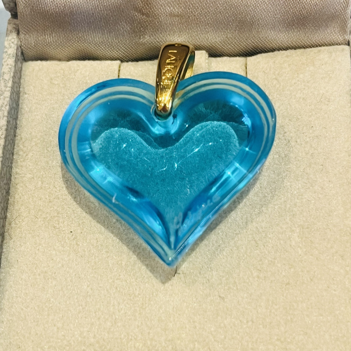 Lalique, Heart Pendant.-photo-3