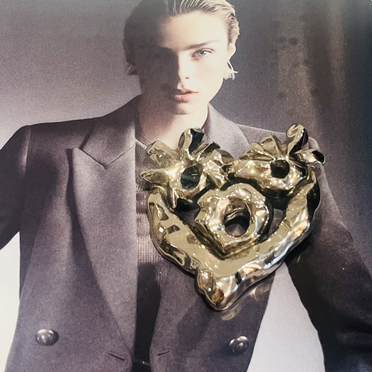 Christian Lacroix, broche baroque cœur -photo-3