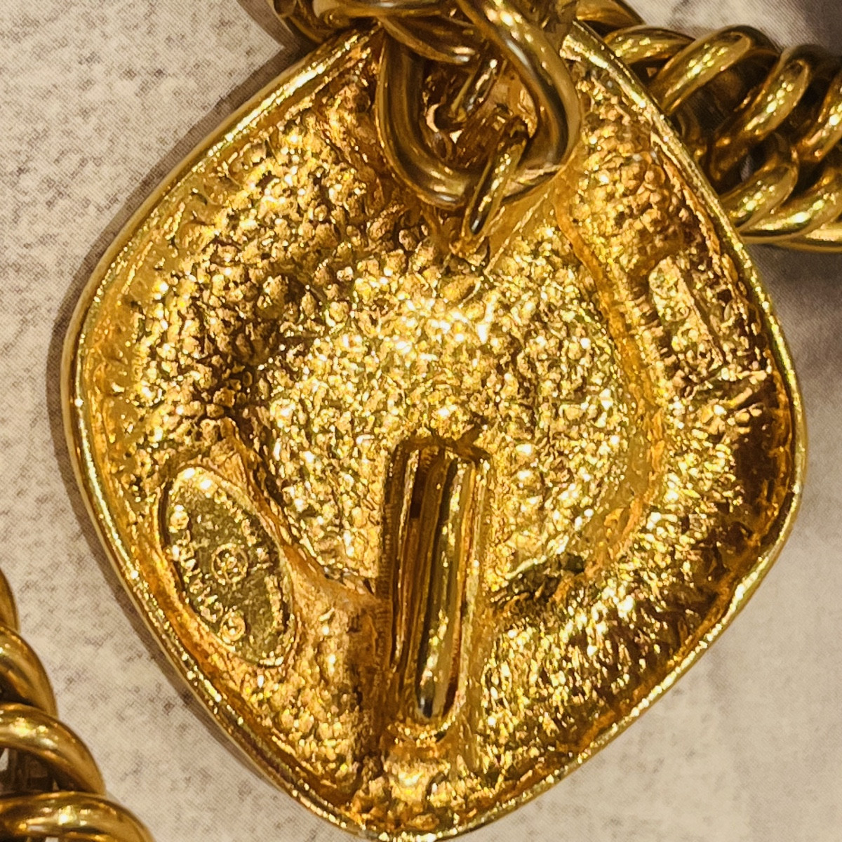 CHANEL, collier ceinture circa 1990.-photo-3