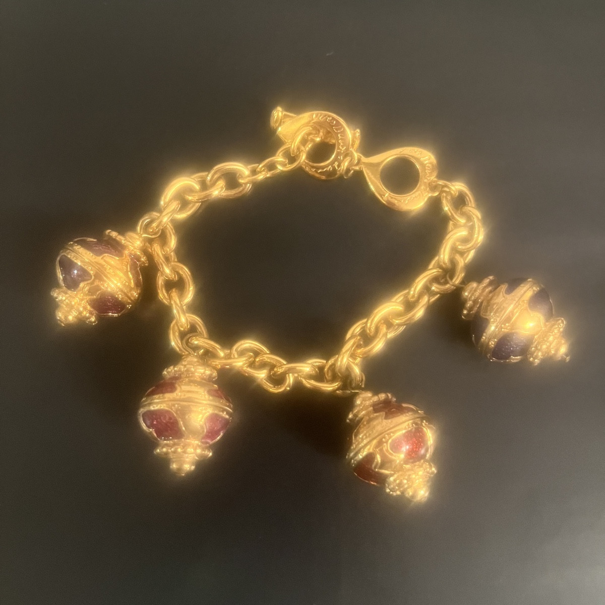 Yves Saint Laurent, Bracelet 