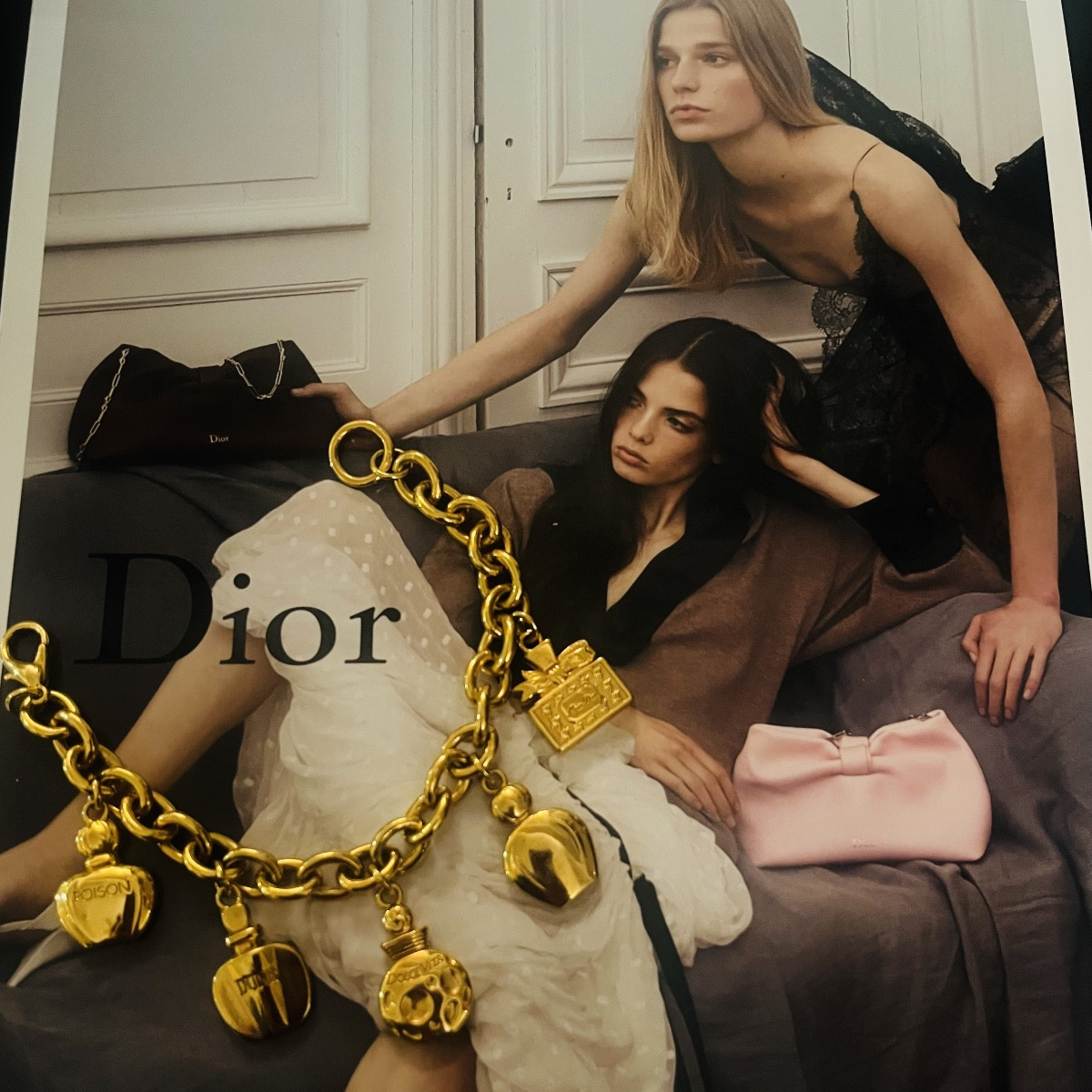 Dior, Bracelet à breloques  doré.-photo-1
