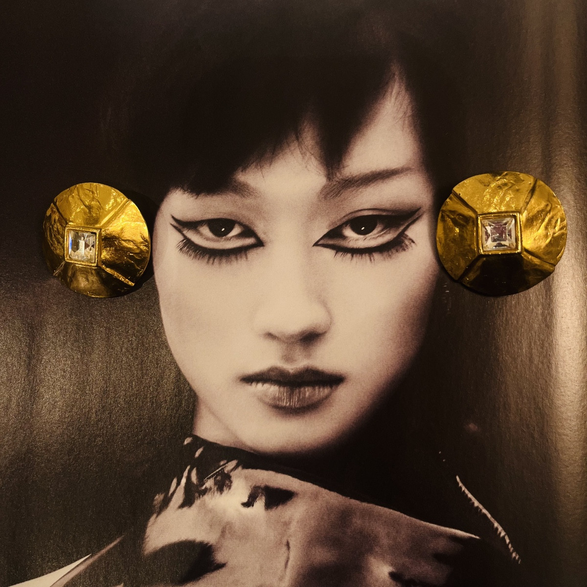 Yves Saint Laurent, paire de boucles d’oreilles -photo-1