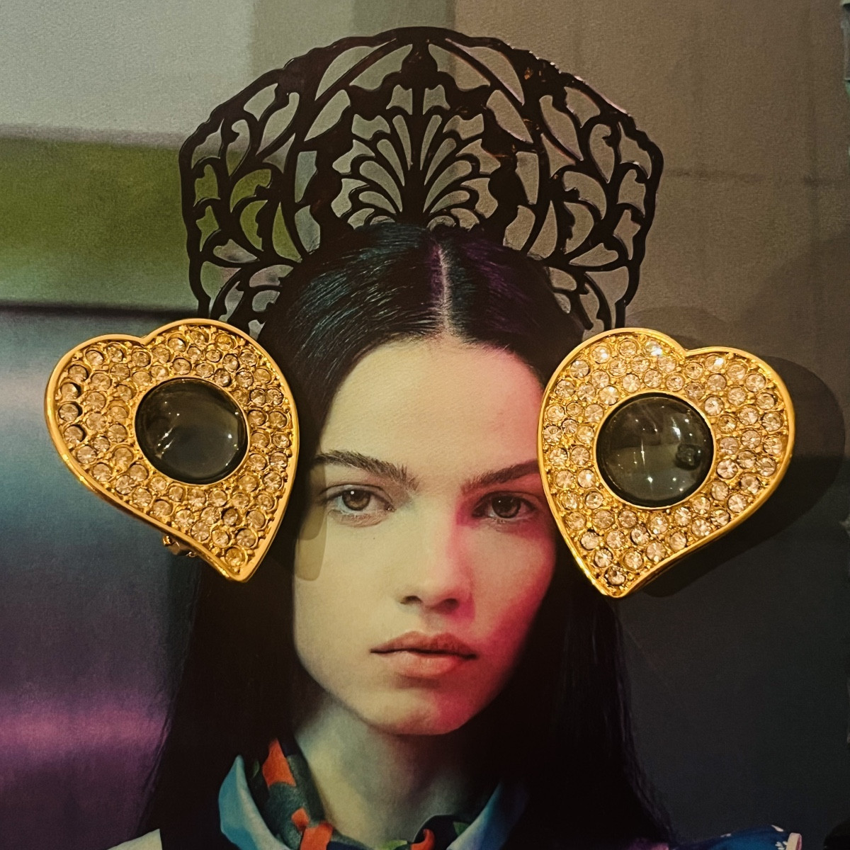 Yves Saint Laurent, paire de boucles d’oreilles Diva.-photo-5