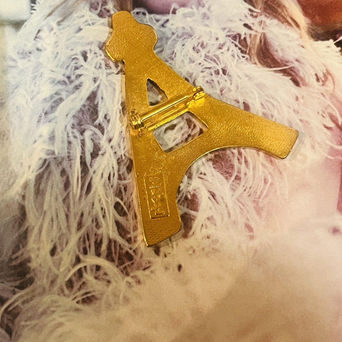 Yves Saint Laurent, broche Tour Eiffel -photo-3