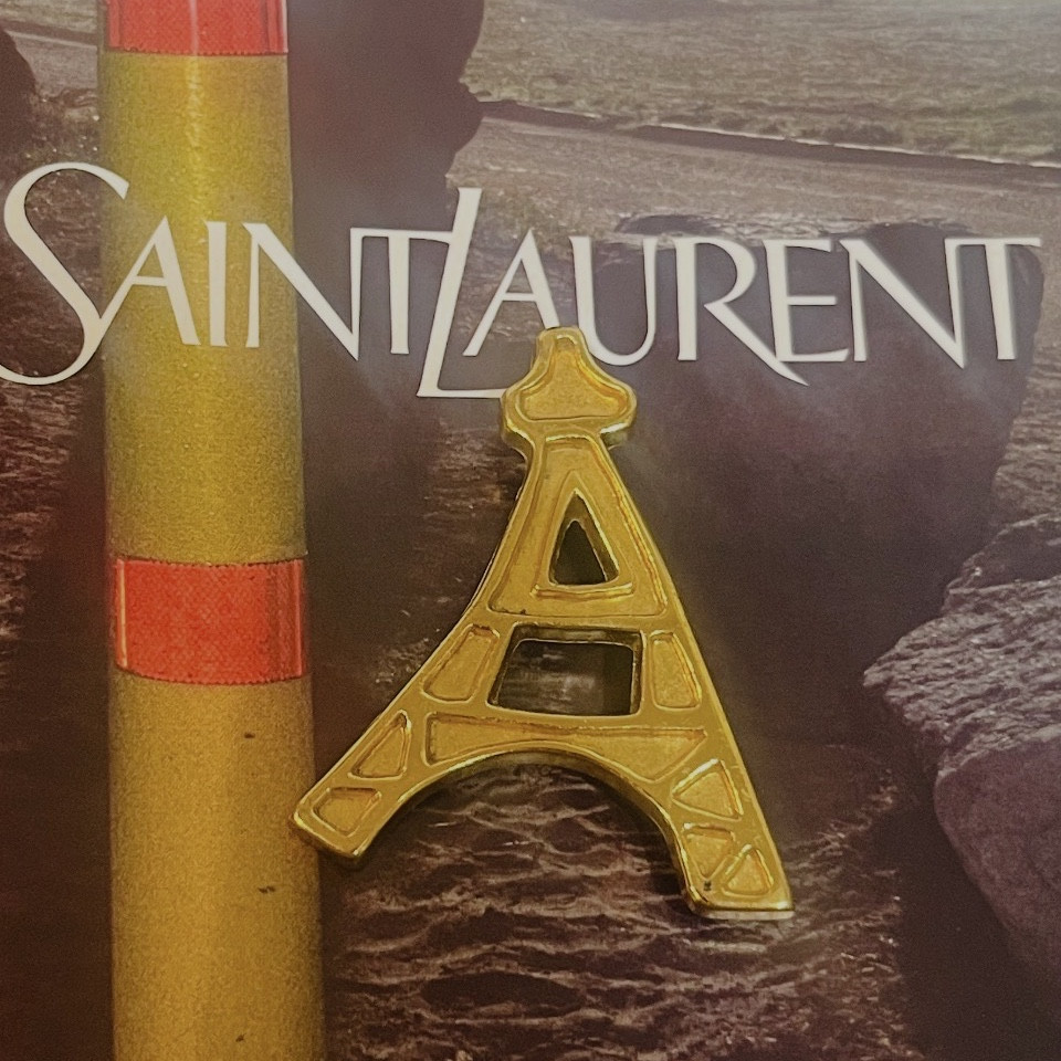 Yves Saint Laurent, broche Tour Eiffel 