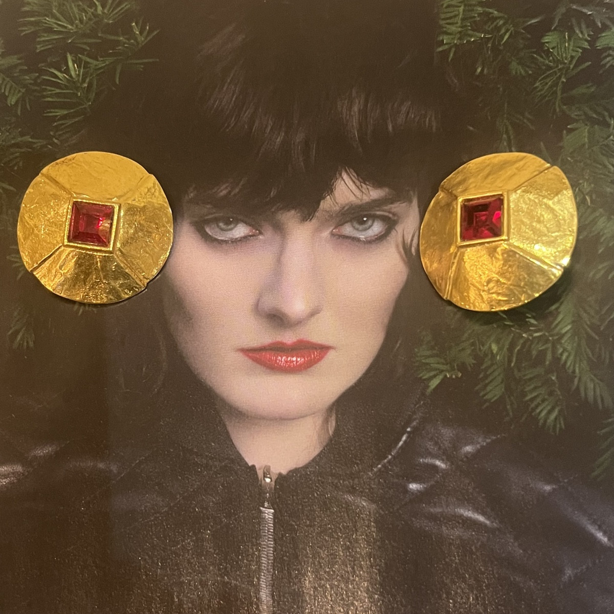 Yves Saint Laurent, paire de boucles d’oreilles -photo-2