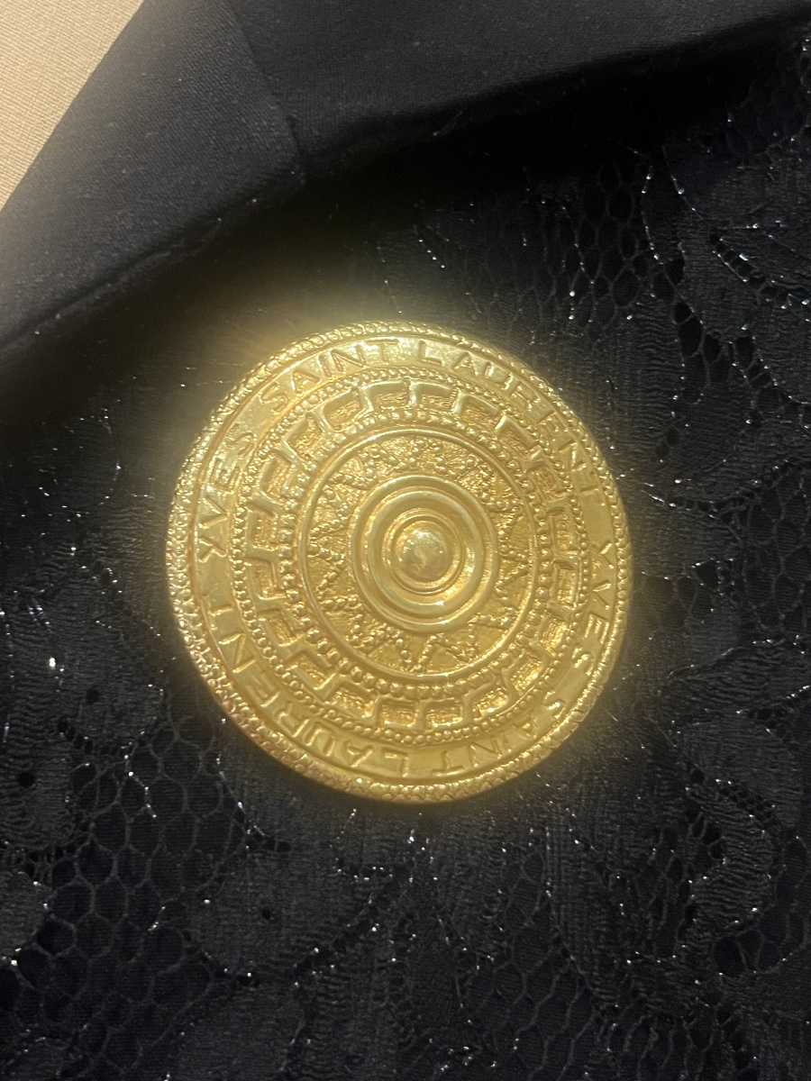 Yves SAINT LAURENT, broche Aztèque 1980