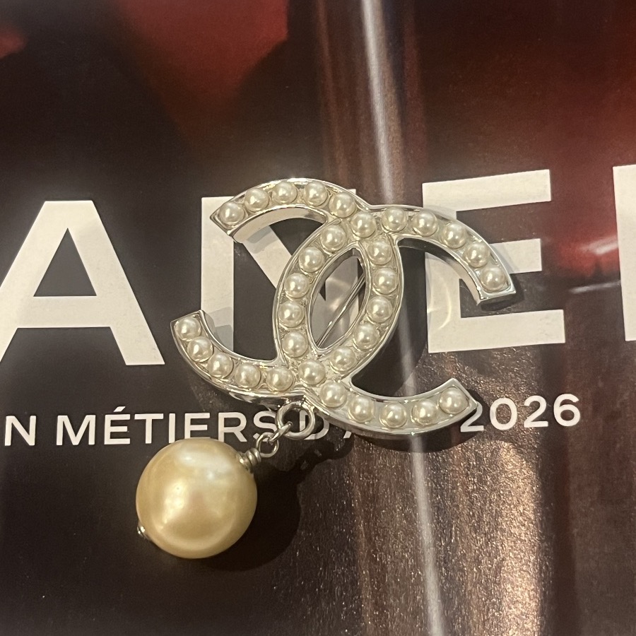 Chanel, Double C Brooch-photo-1