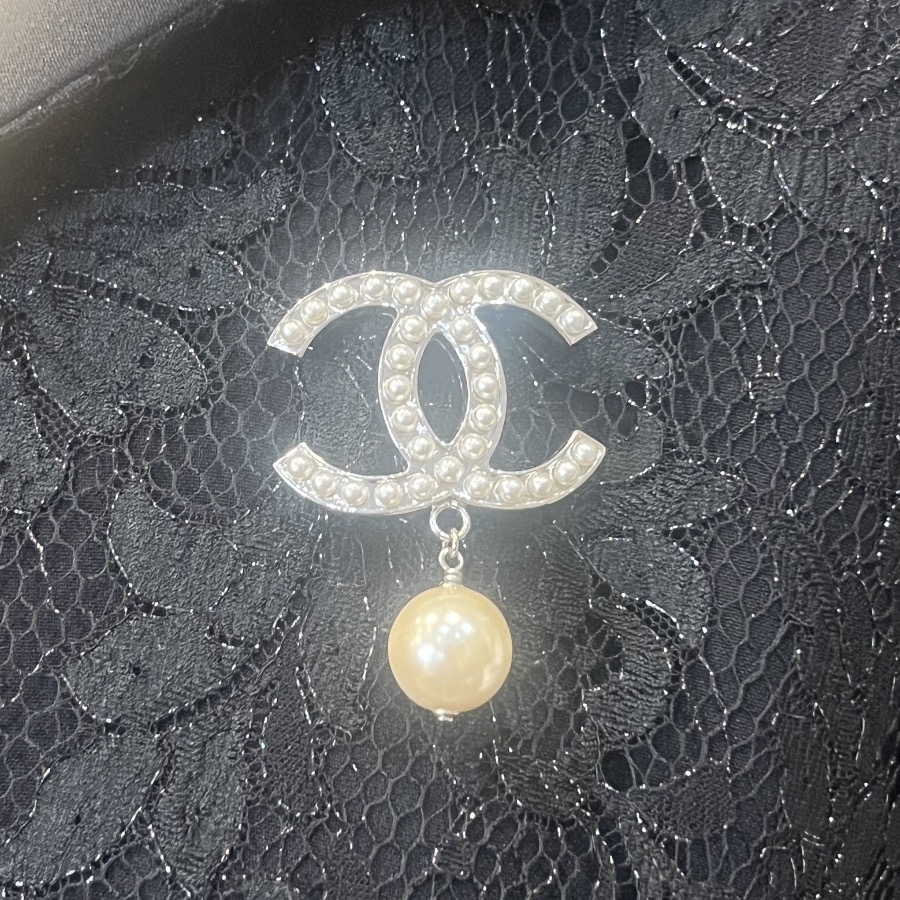 Chanel, Double C Brooch-photo-3
