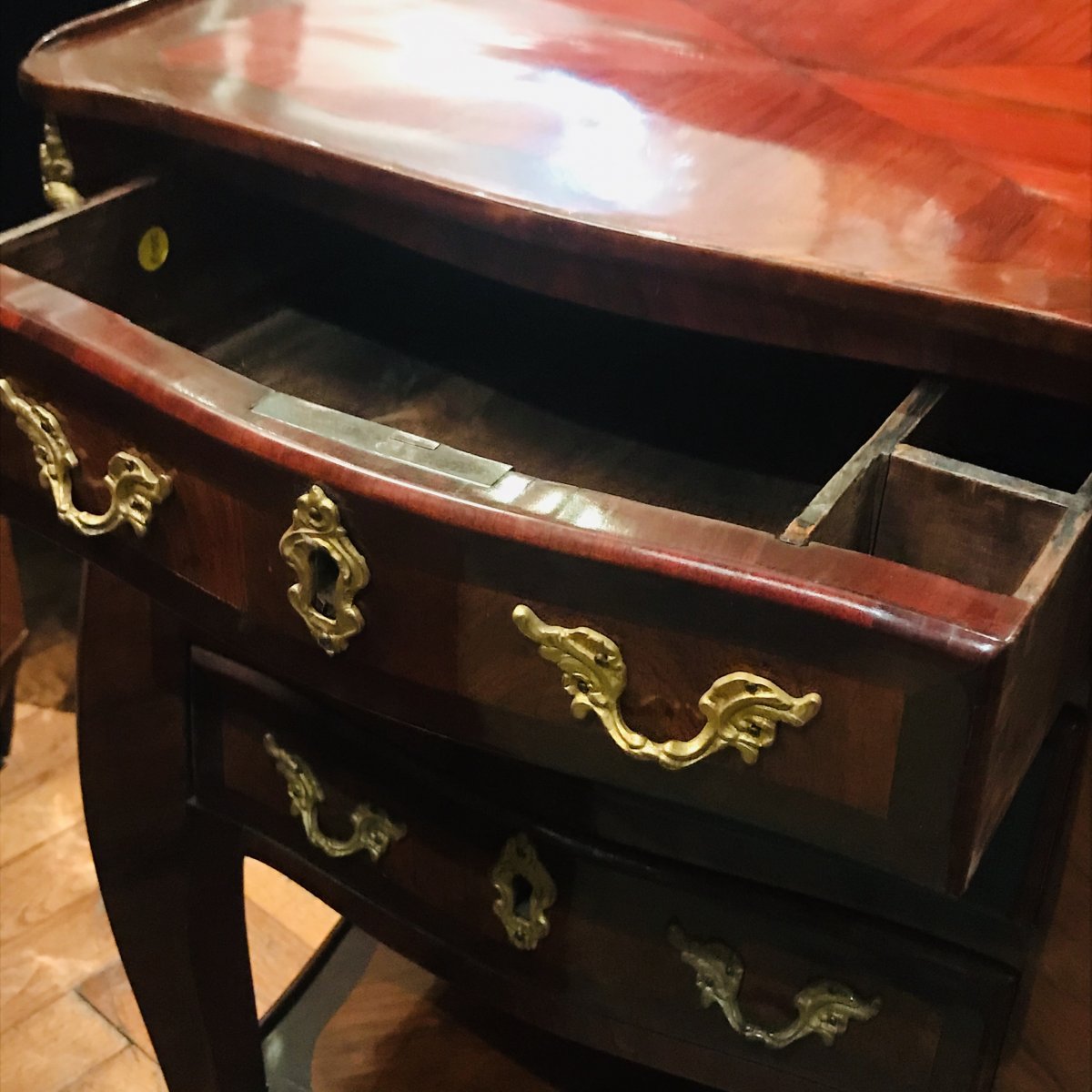 Petite Table De Salon D’ Époque Louis   XV De Macret -photo-3